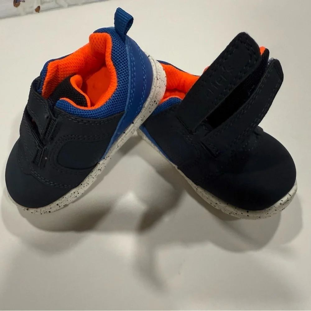 Carter’s 0-3m Baby Sneakers -NWOT